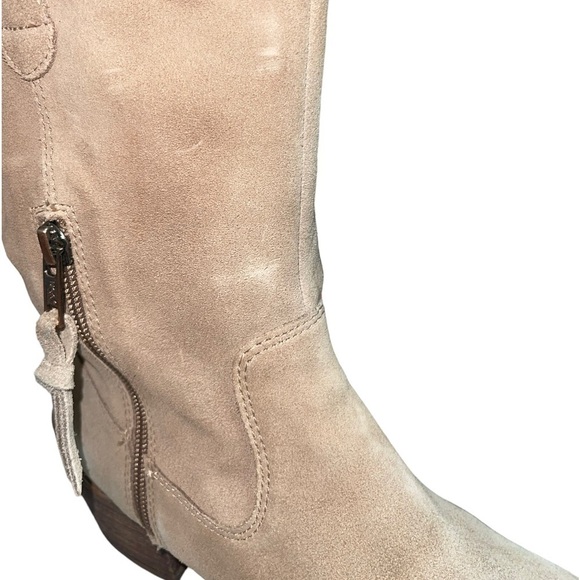 UGG Briar suede leather boots. Color is Sugar alone tan. Size 10 GUC - Picture 10 of 16